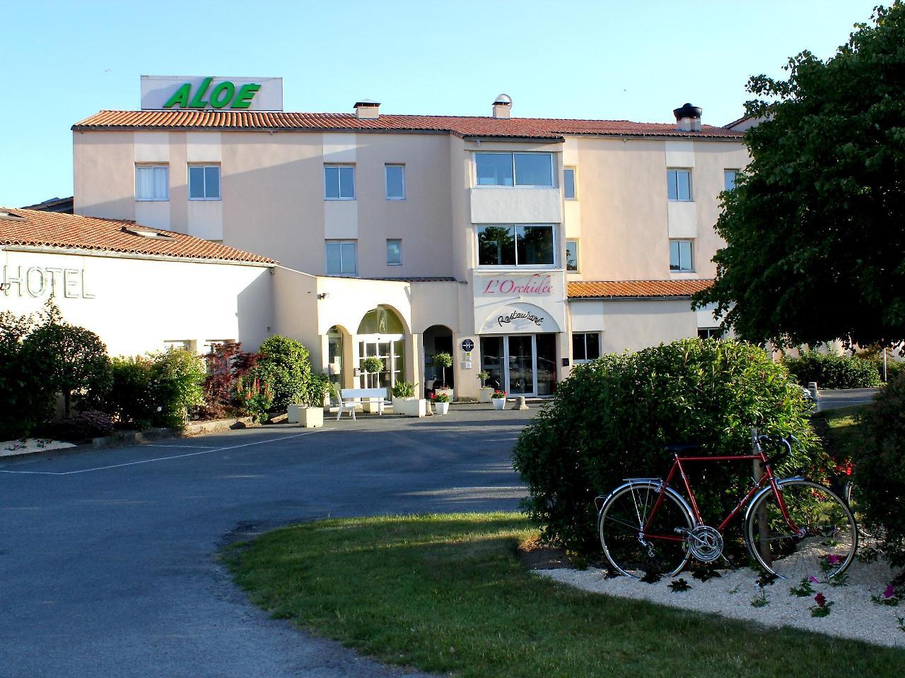 לז הרבייה Logis Hotel Restaurant Aloe מראה חיצוני תמונה