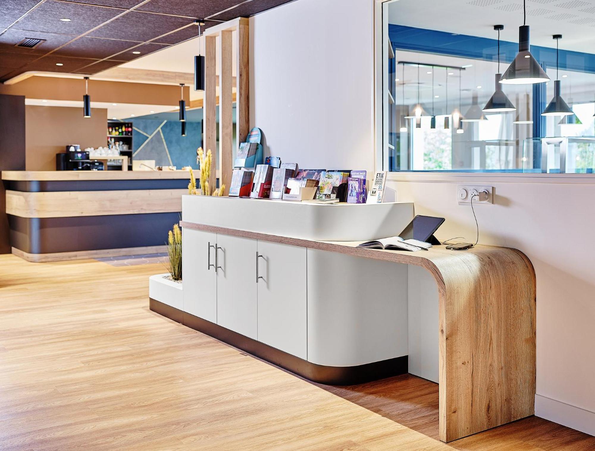 לז הרבייה Logis Hotel Restaurant Aloe מראה חיצוני תמונה